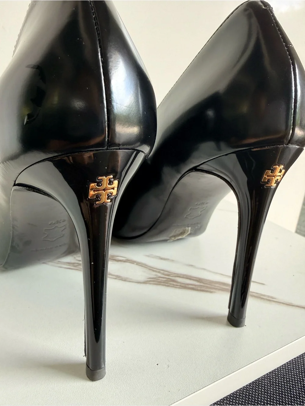 Tory Burch Black Pumps with White Pointed Toe